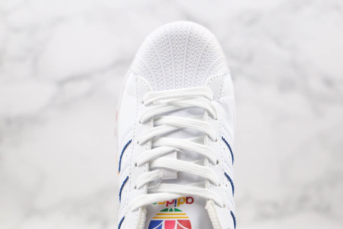 阿迪达斯Adidas Originals Stan Smith纯原版本三叶草贝壳头板鞋50周年彩色LOGO彩虹色原盒原标 货号：FY1147