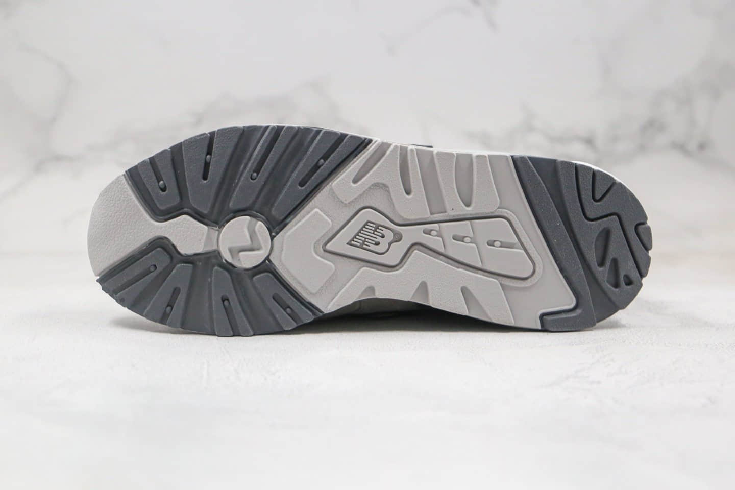 新百伦New Balance 999纯原版本复古慢跑鞋NB999灰色原楦头纸板打造正确鞋面卡色 货号：ML999MG