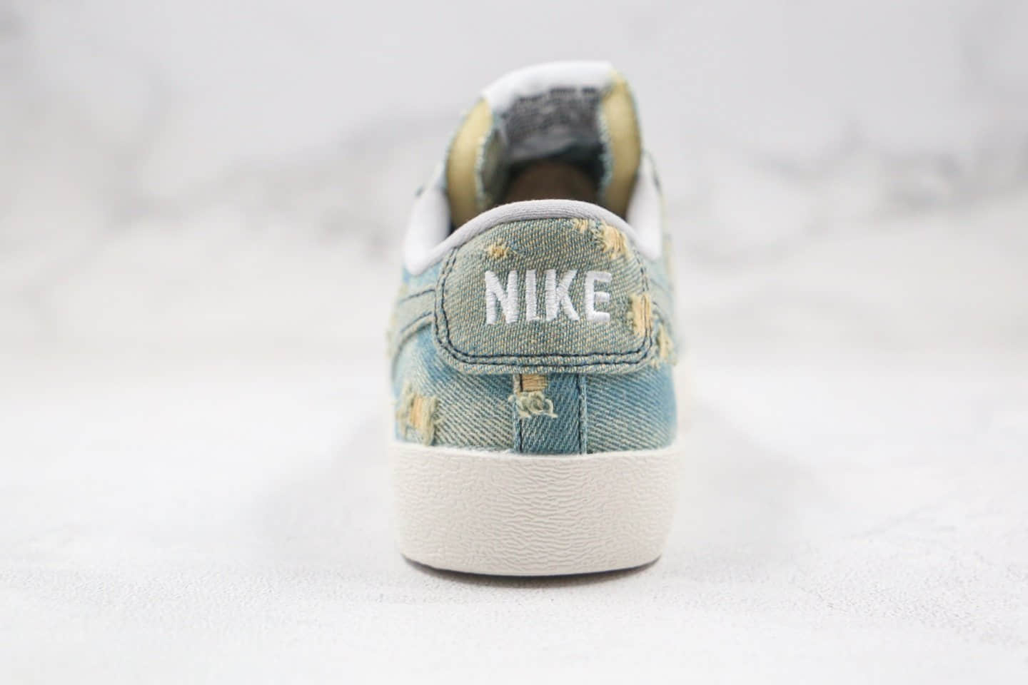 耐克Nike Blazer Mid x Levi's Strauss李维斯联名款纯原版本低帮开拓者破洞牛仔丹宁原鞋开模一比一打造 货号：905345-403