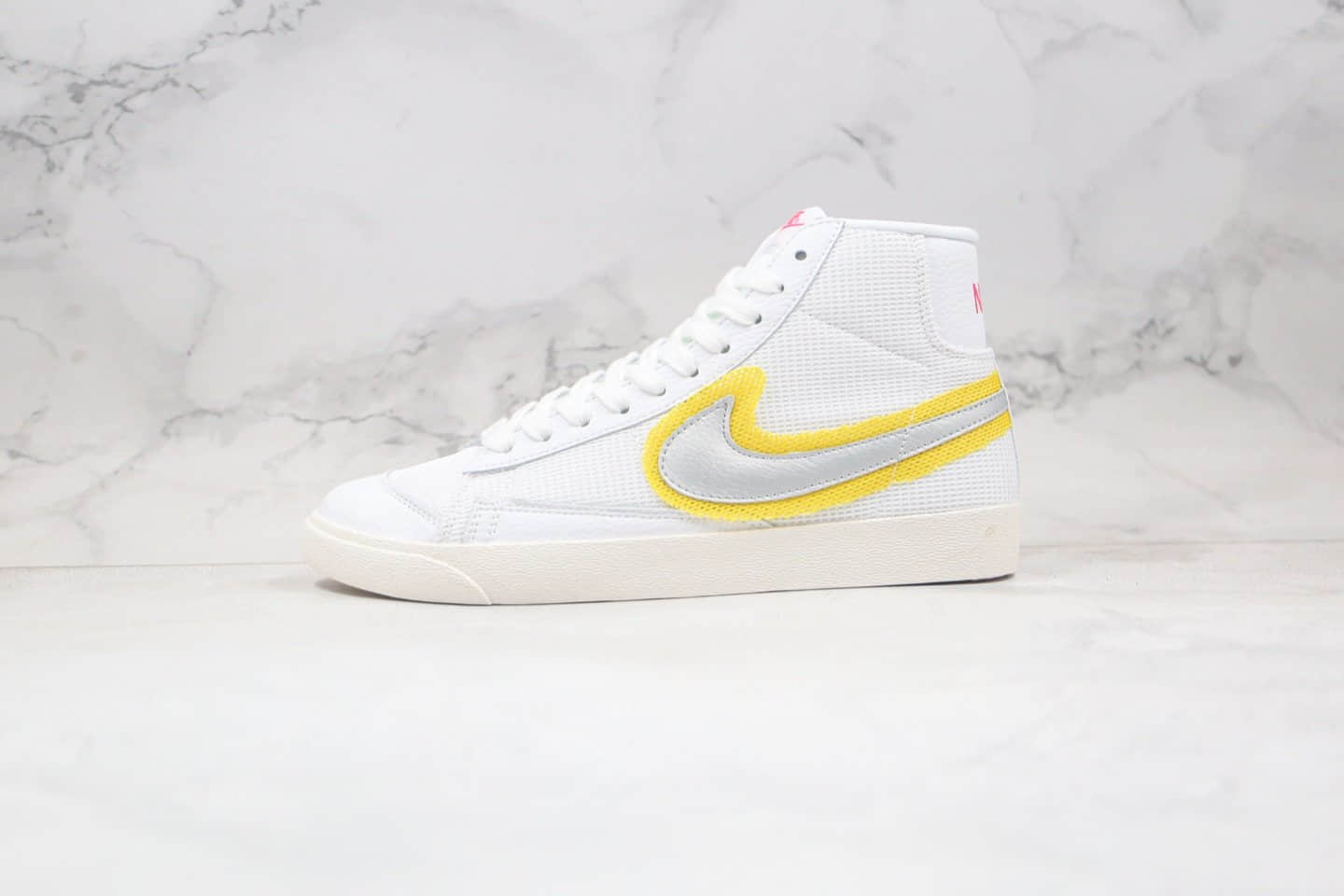 耐克Nike Blazer Mid '1977 Vintage WE纯原版本中帮开拓者白灰黄色板鞋原盒原标 货号：CZ8105-100