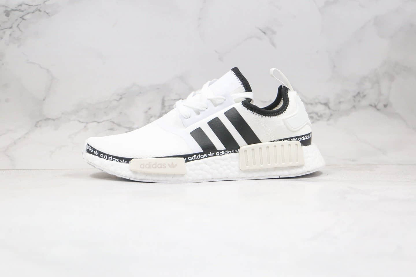 阿迪达斯Adidas NMD R1 OK W Primeknit Triple Black纯原版本爆米花跑鞋NMD R1白黑色原档案数据开发 货号：FV8727