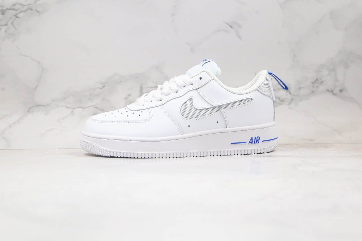 耐克Nike Air Force 1 Low Cut-Out纯原版本低帮空军一号镂空LOGO钩白蓝色板鞋内置气垫 货号：DC1429-100