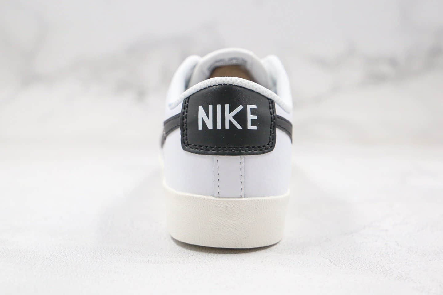 耐克Nike Blazer Low LE纯原版本低帮开拓者王一博同款白黑色板鞋内置NFC芯片扫描 货号：CI6377-101