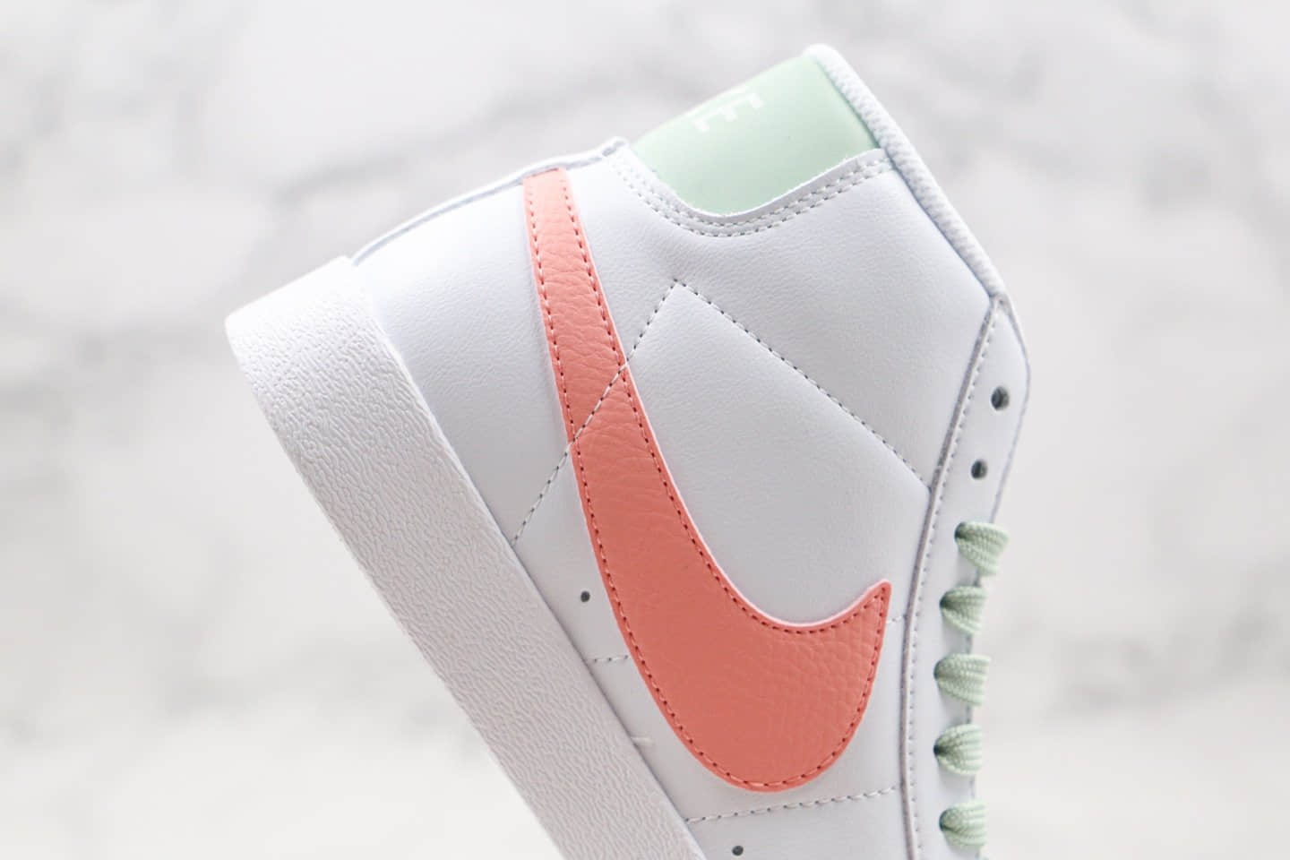 耐克Nike W Blazer Mid Vintage Suede纯原版本中帮开拓者白粉绿色原厂贝利头层皮 货号：AV9376-605
