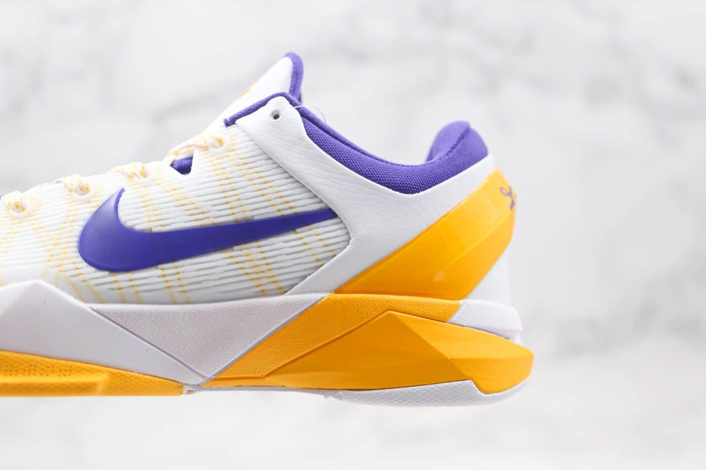 耐克Nike Zoom Kobe VII纯原版本科比7代黄紫色实战篮球鞋内置真实纤维碳板 货号：488371-101