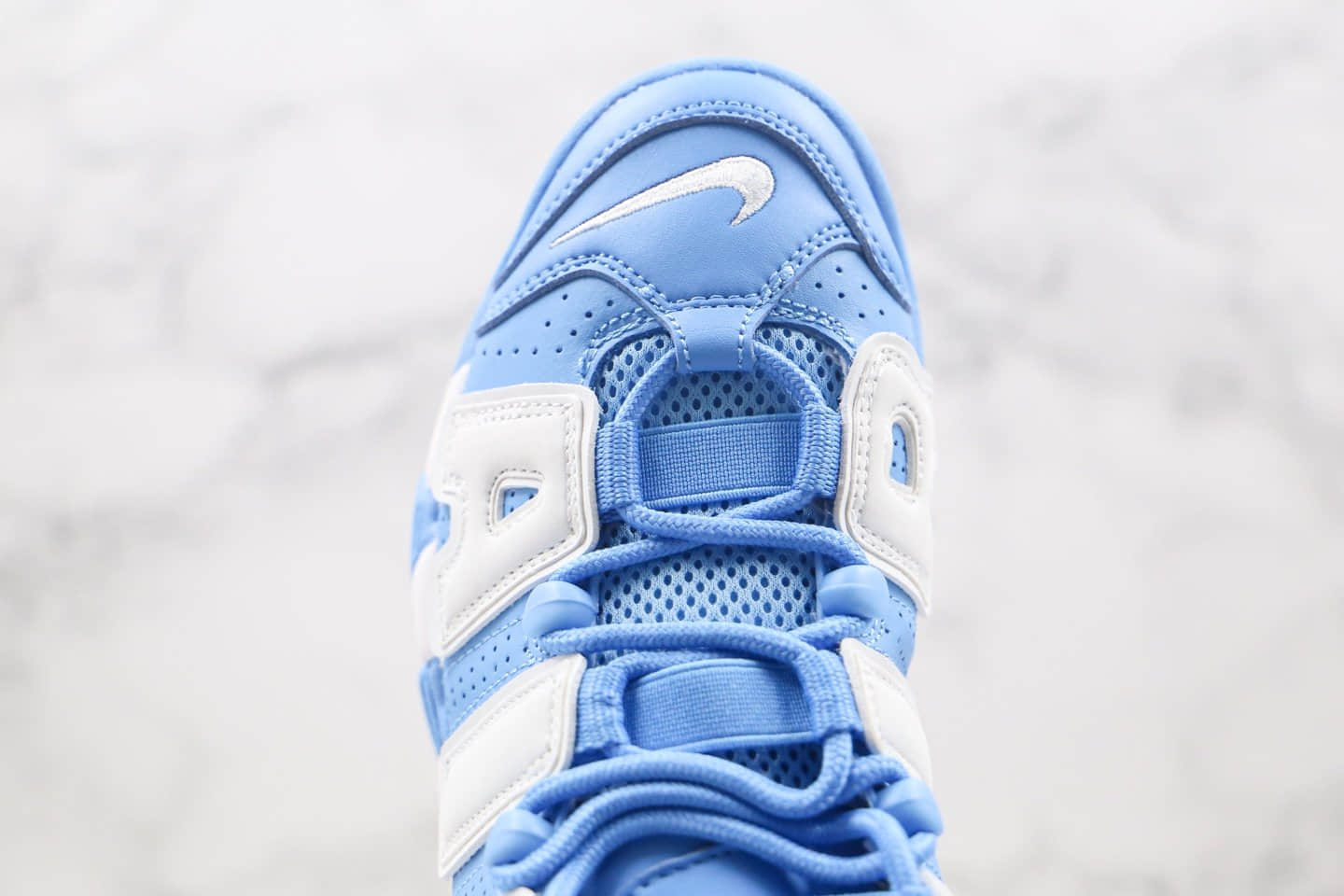 耐克Nike WMNS Air More Uptempo University Blue纯原版本皮蓬大R大学白蓝色篮球鞋内置气垫原盒原标 货号：921948-401