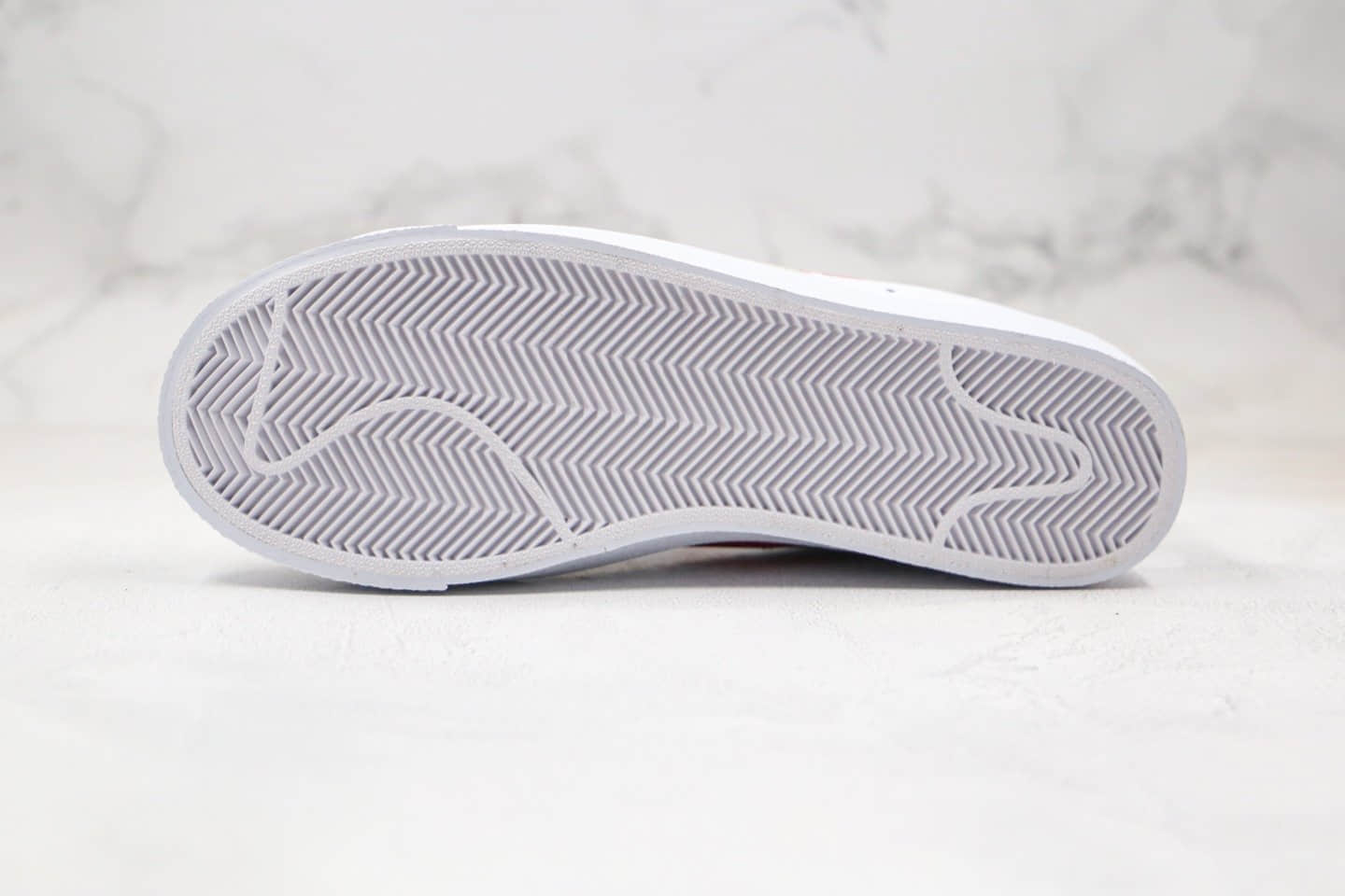耐克Nike Blazer Mid纯原版本中帮开拓者二次元手稿涂鸦白红色板鞋原档案数据开发 货号：CW7580-100
