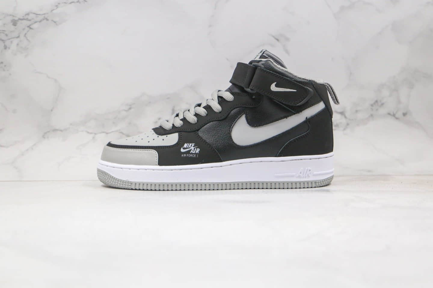 耐克Nike Air Force 1 Premium纯原版本中帮空军一号黑灰色荔枝皮纹板鞋内置全掌Sole气垫 货号：BQ6819-008