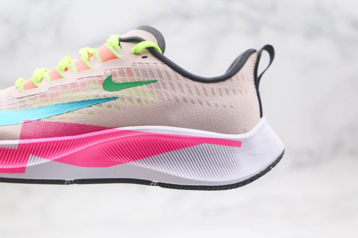 耐克Nike Air Zoom Pegasus 37 PRM纯原版本登月37代女子跑步鞋粉蓝色内置Zoom气垫原盒原标 货号：CQ9977-600