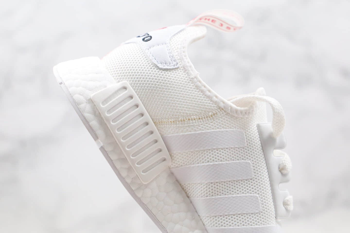 阿迪达斯adidas NMD R1 Tokyo纯原版本爆米花跑鞋NMD日本东京限定白红色内置原厂巴斯夫大底 货号：H67745