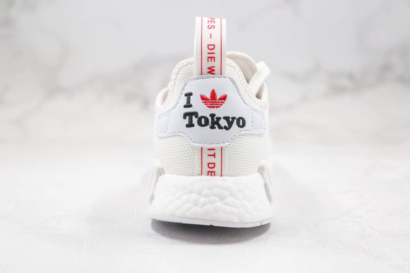 阿迪达斯adidas NMD R1 Tokyo纯原版本爆米花跑鞋NMD日本东京限定白红色内置原厂巴斯夫大底 货号：H67745