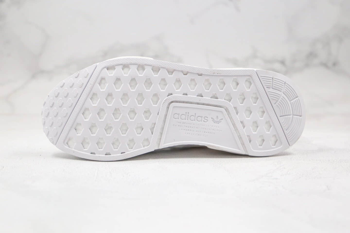 阿迪达斯adidas NMD R1 Tokyo纯原版本爆米花跑鞋NMD日本东京限定白红色内置原厂巴斯夫大底 货号：H67745