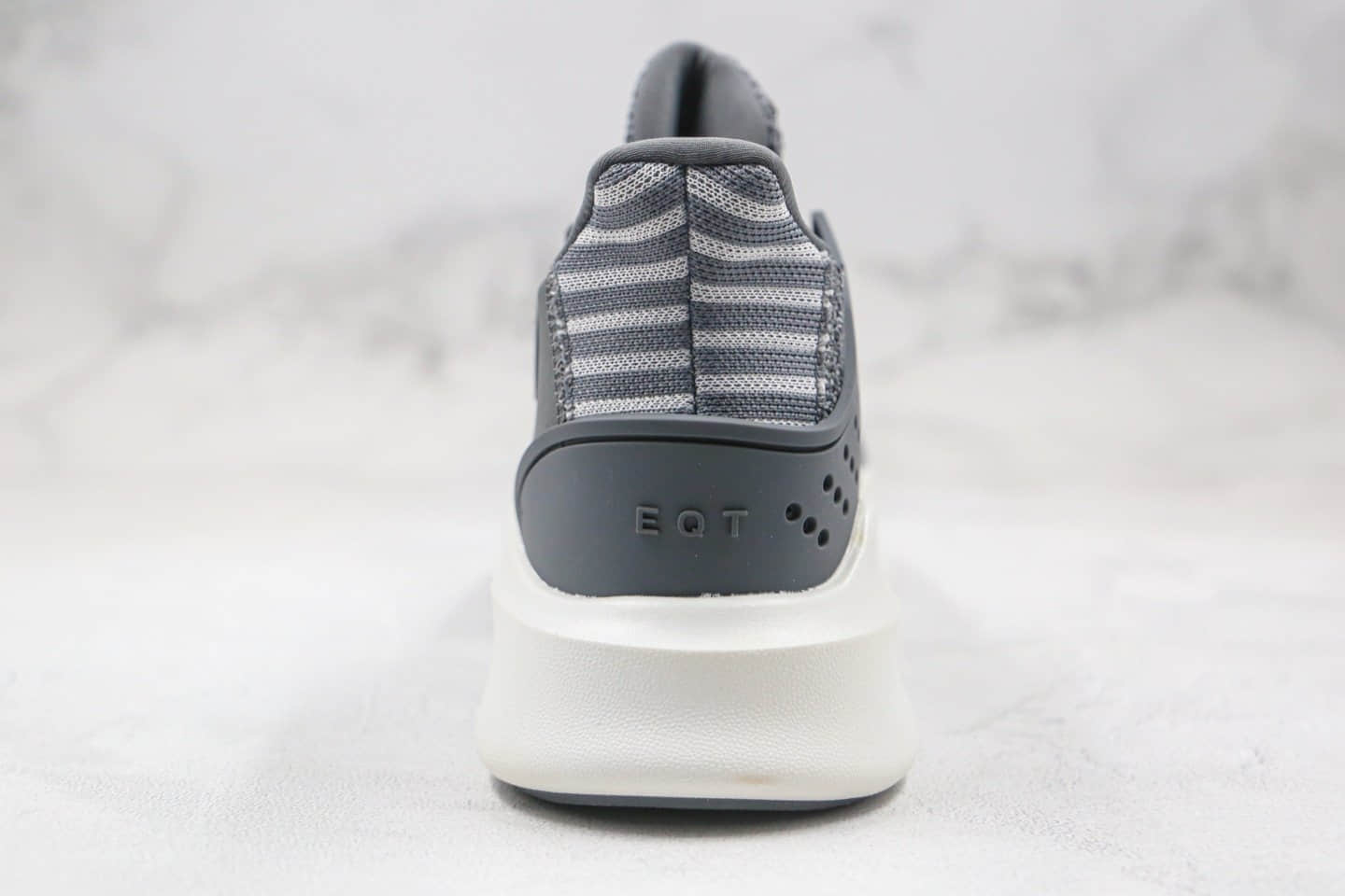 阿迪达斯Adidas EQT BASK ADV纯原版本支撑者系列EQT慢跑鞋深灰白色原档案数据开发 货号：FU9020