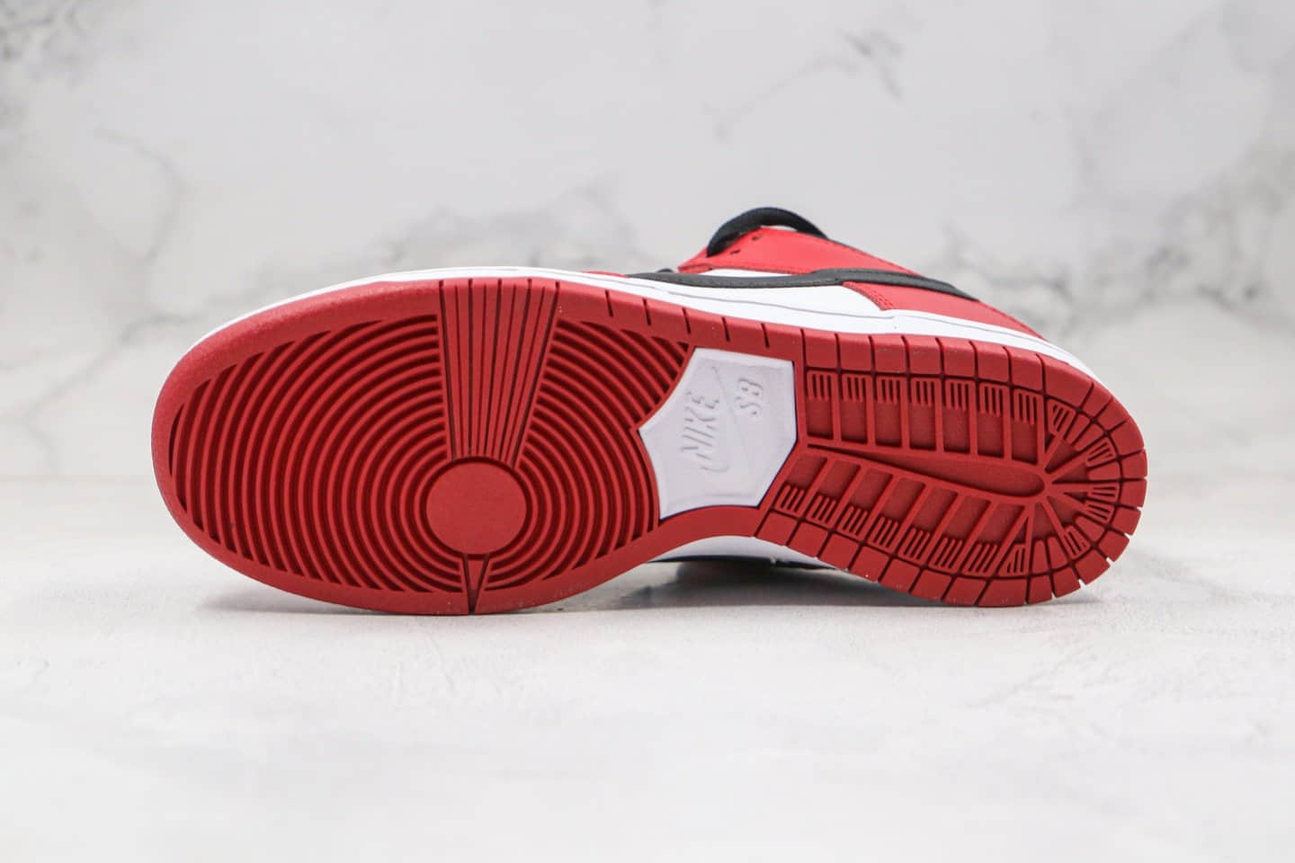 耐克Nike SB Dunk Low“Chicago”纯原版本SB低帮板鞋芝加哥原鞋开模内置气垫 货号：BQ6817-600
