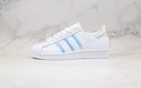 阿迪达斯adidas Originals Superstar J纯原版本贝壳头板鞋炫彩镭射白粉紫原数据原材打造 货号：FV3139