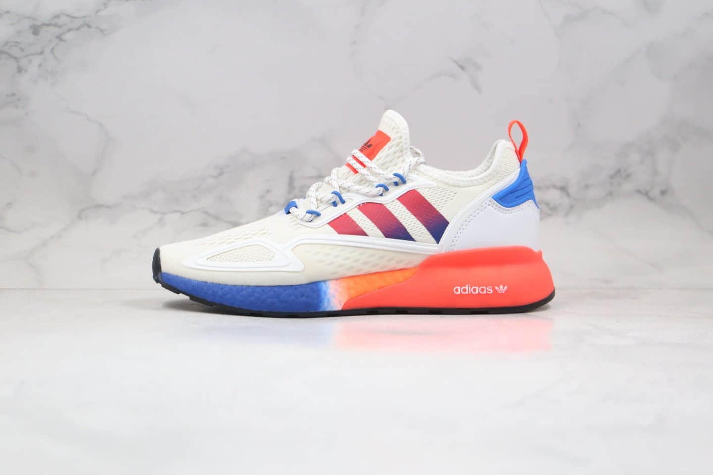 阿迪达斯adidas Originals ZX 2K Boost公司级版本易烊千玺同款爆米花缓震休闲运动跑鞋白橙蓝配色原盒原标 货号：FV9996