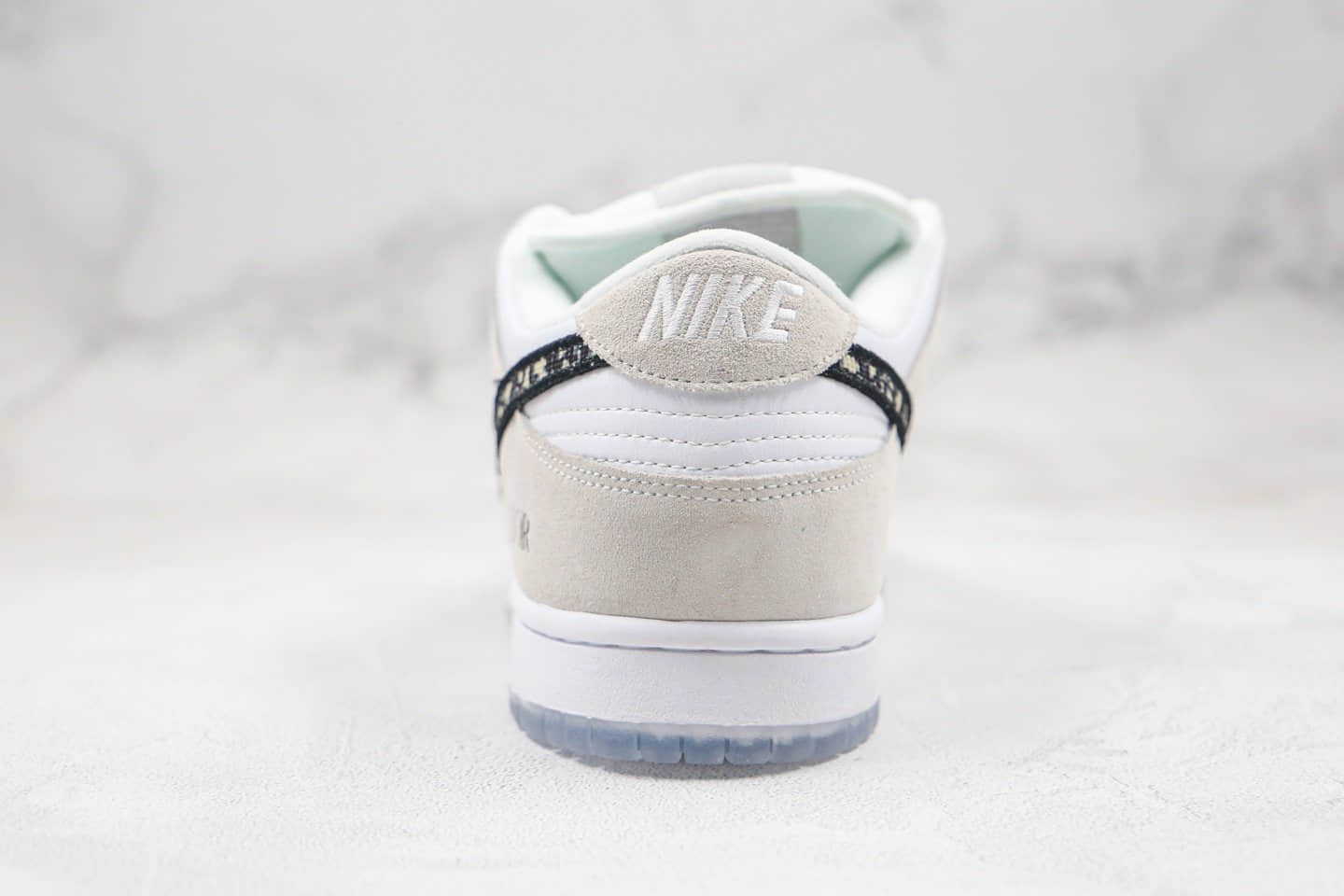 耐克Dior x Nike SB Dunk Low公司级版本迪奥联名低帮SB板鞋灰白色原档案数据开发 货号：CT5058-002