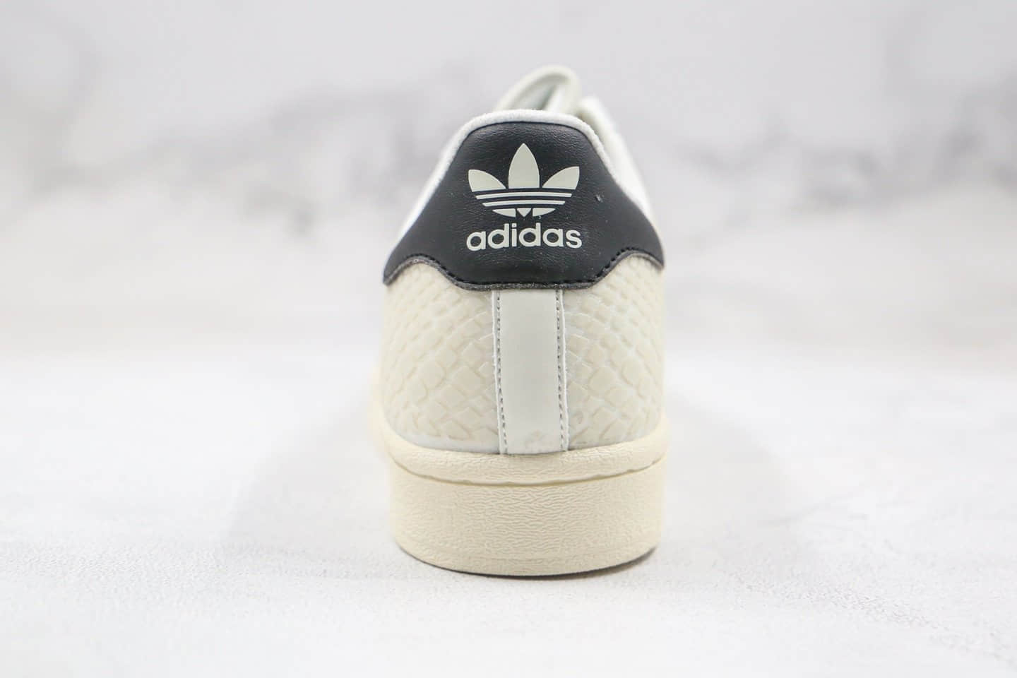 阿迪达斯Atmos x Adidas Original Superstar纯原版本联名贝壳头板鞋3M反光白蛇纹原鞋原档案数据开发 货号：FY5253