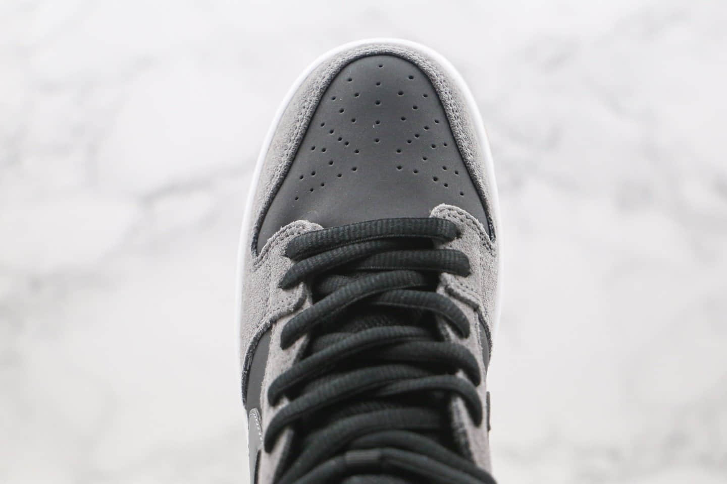 耐克Nike SB Zoom Dunk High Pro公司级版本高帮麂皮SB板鞋灰黑色原装原盒 货号：854851-066