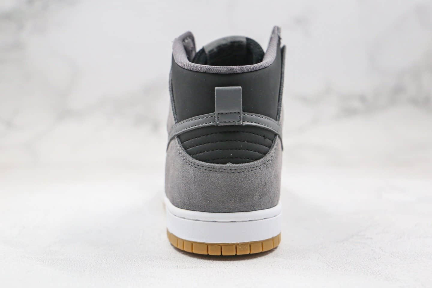 耐克Nike SB Zoom Dunk High Pro公司级版本高帮麂皮SB板鞋灰黑色原装原盒 货号：854851-066