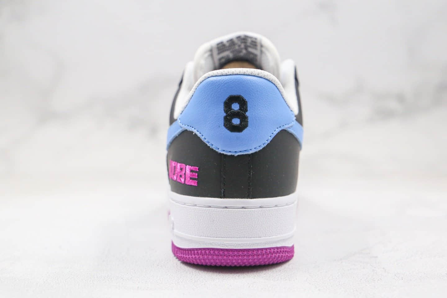 耐克Nike Air Force 1 x Kobe公司级版本科比纪念版空军一号低帮板鞋黑紫蓝色内置气垫 货号：AQ8741-608