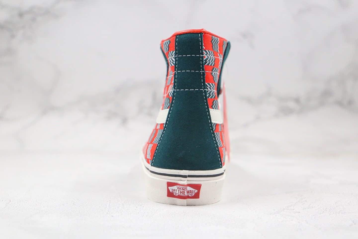 万斯VANS Sk8-Hi 138 Decon SF SURF公司级版本高帮冲浪系列红绿箭头麂皮拼接帆布鞋原盒原标原楦头纸板打造 货号：VN0A3MV122N