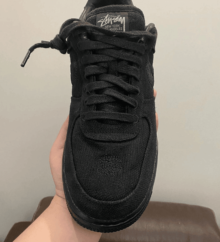 纯黑 Stussy x AF1实物图首度曝光！水钻logo奢华感十足！ 货号：CZ9084-001