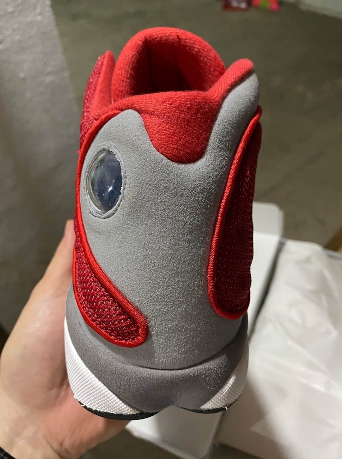 酷似凯文·马丁PE！全新AJ13“ Red Flint”惊艳亮相！还有几分Flint的味道！ 货号：414571-600