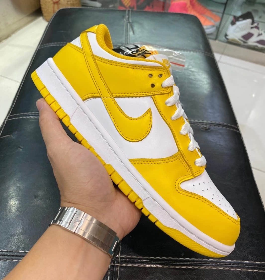 活力白黄装扮！Nike Dunk Low WMNS“ Laser Orange”实物细节图释出！ 货号：CU1726-901