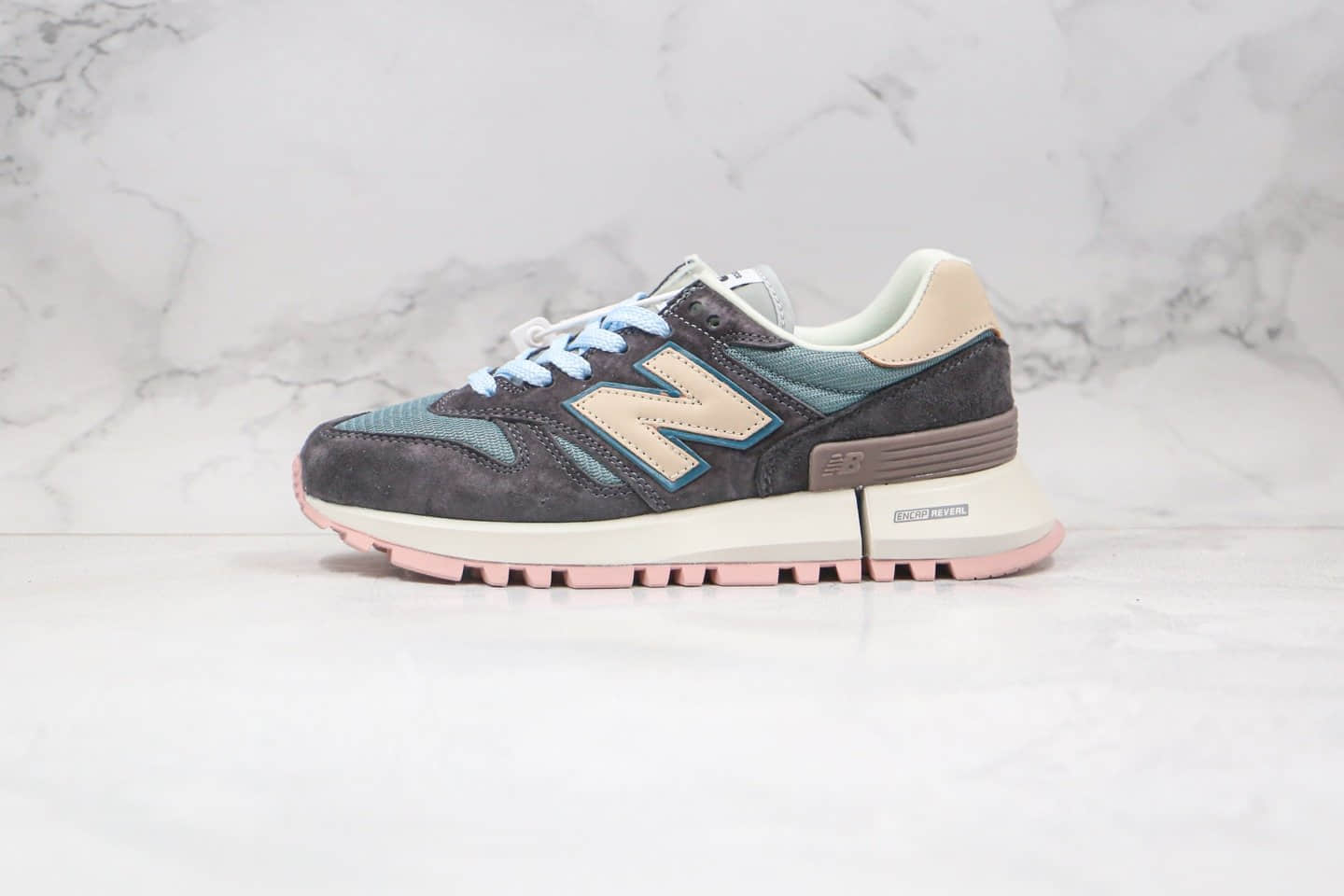 新百伦New Balance 1300纯原版本复古慢跑鞋NB1300蓝粉色原鞋开模一比一打造 货号：WS1300KB