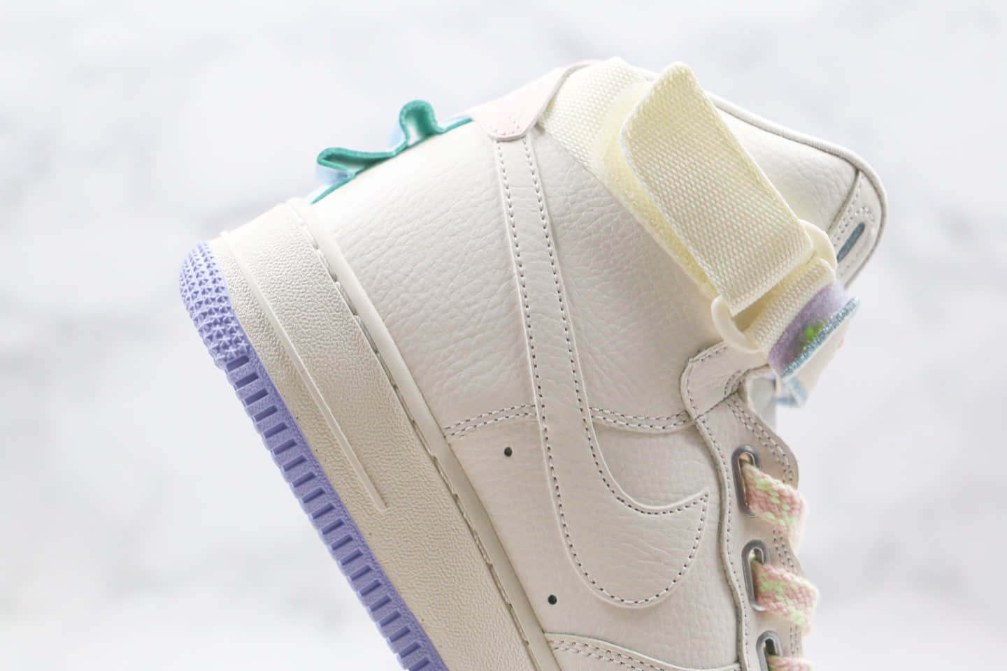 耐克Nike Air Force 1 Hi Ut纯原版本空军一号高帮AF1独角兽米白色原鞋开模 货号：CQ4810-111