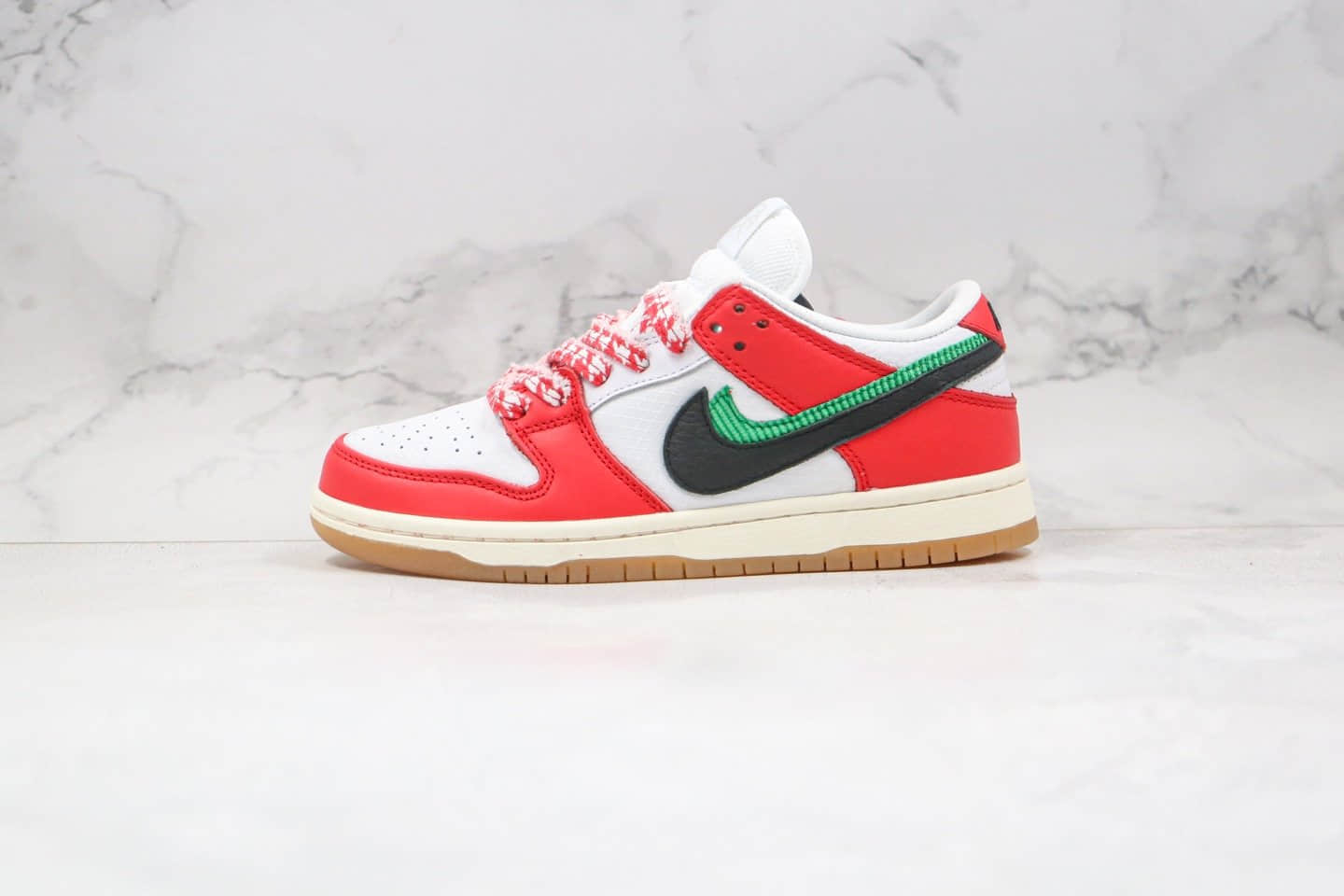 耐克Nike SB Dunk Low Habibi x Frame Skate联名款纯原版本低帮SB DUNK板鞋双钩白红色板鞋内置Zoom气垫原盒原标 货号：CT2550-600