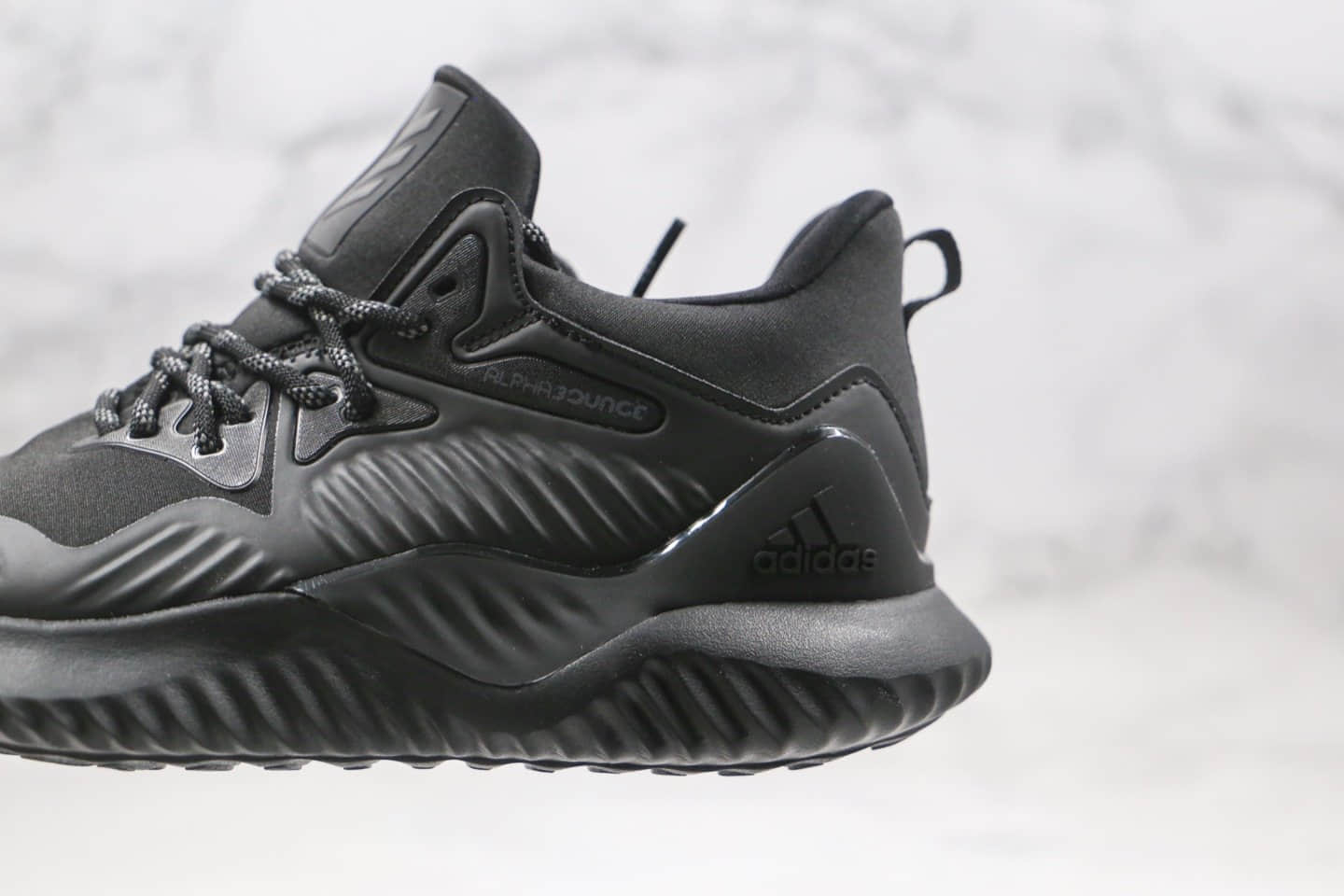 阿迪达斯adidas AlphaBounce Beyond纯原版本阿尔法八代跑鞋黑武士市售最高版本 货号：B76046