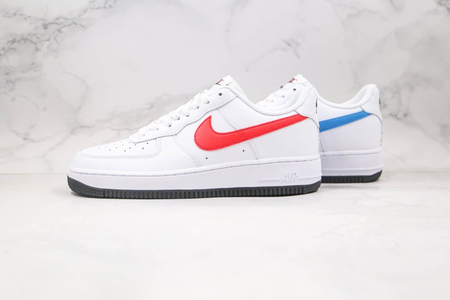 耐克Nike Air Force 1 Low纯原版本低帮空军一号鸳鸯勾白红蓝色板鞋内置气垫 货号：CT2816-100