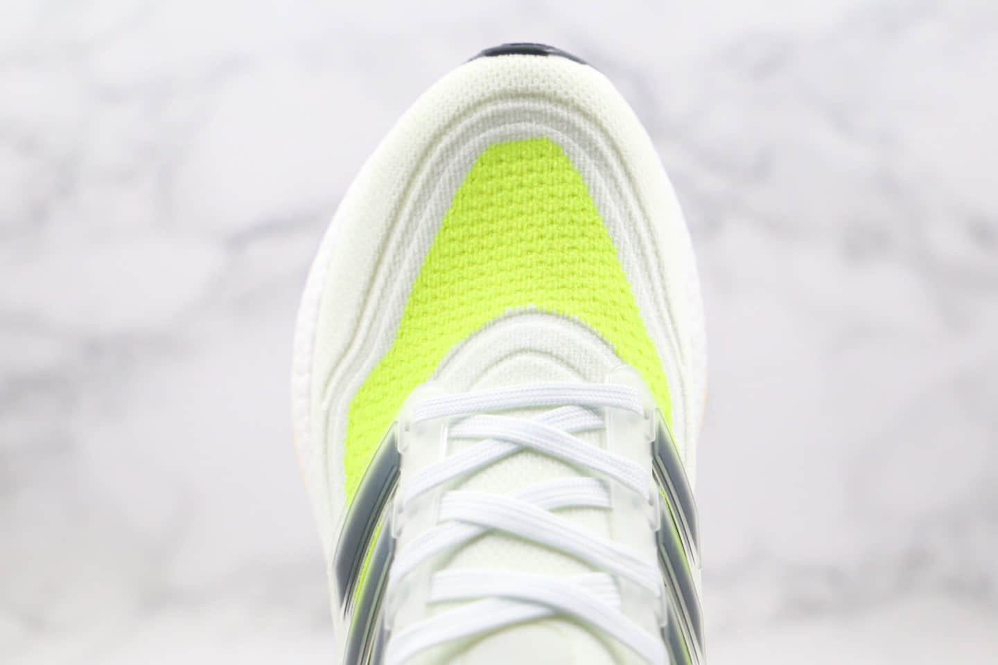 阿迪达斯adidas ultra boost 2021纯原版本爆米花跑鞋UB7.0白黑绿色原厂巴斯夫爆米花大底 货号：FY0377