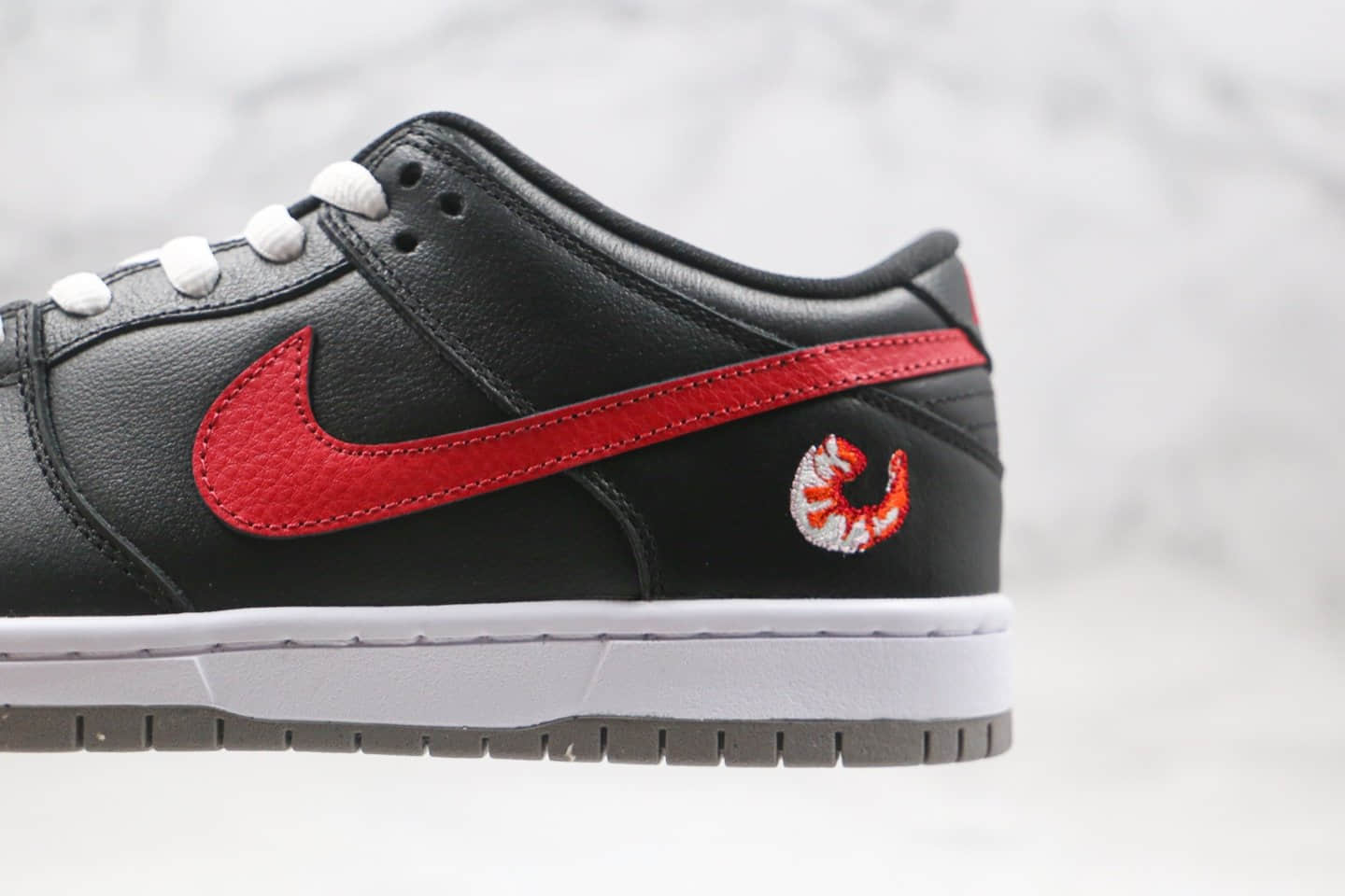 耐克Nike Dunk SB Low Shrimp纯原版本低帮SB DUNK烤虾黑红色板鞋内置Zoom气垫 货号：313170-060