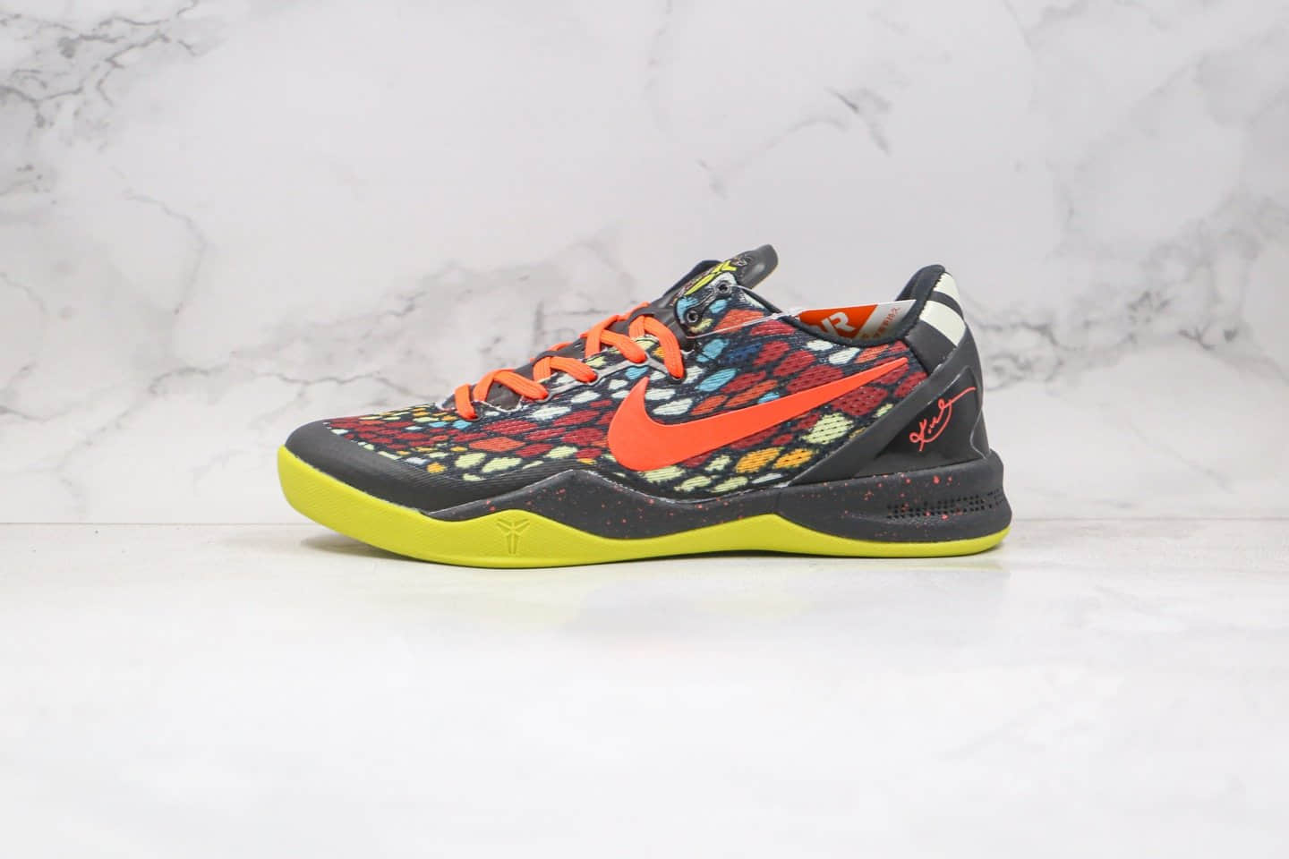 耐克Nike Kobe 8 System纯原版本科比8代圣诞大战配色篮球鞋内置碳板气垫支持实战 货号：555286-060