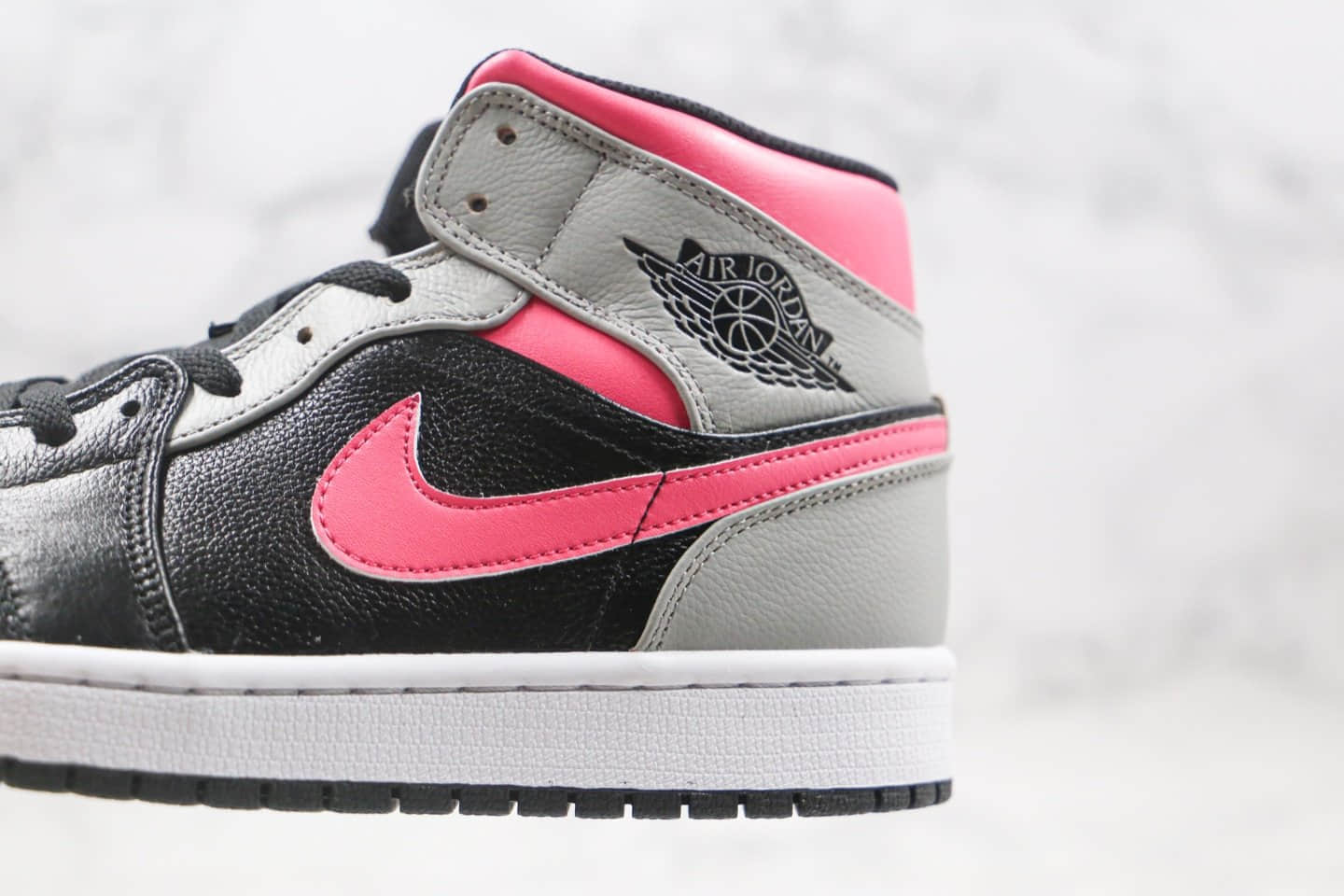 乔丹Air Jordan 1 Mid Pink Shadow纯原版本中帮AJ1黑灰粉色篮球鞋原档案数据开发 货号：554724-059