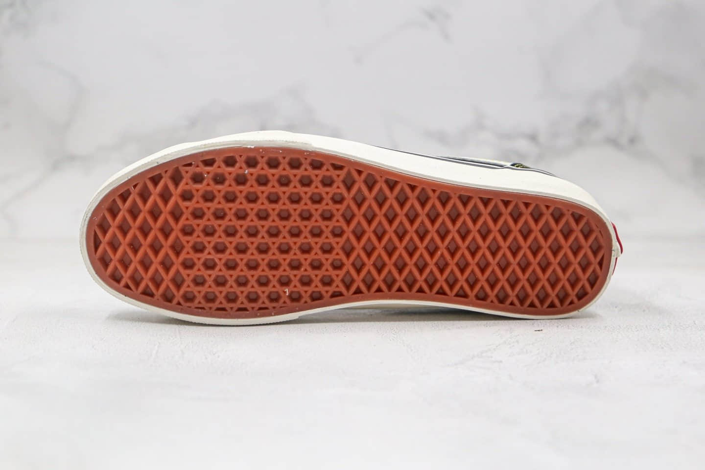 万斯Vans Style 36公司级版本低帮运动冲浪系列红色鞋口低帮帆布鞋原楦头纸板打造