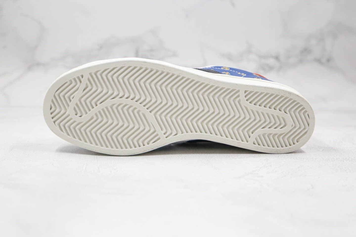 阿迪达斯Adidas Super star纯原版本三叶草贝壳头板鞋50周年涂鸦LOGO原鞋开模一比一打造 货号：FX7175