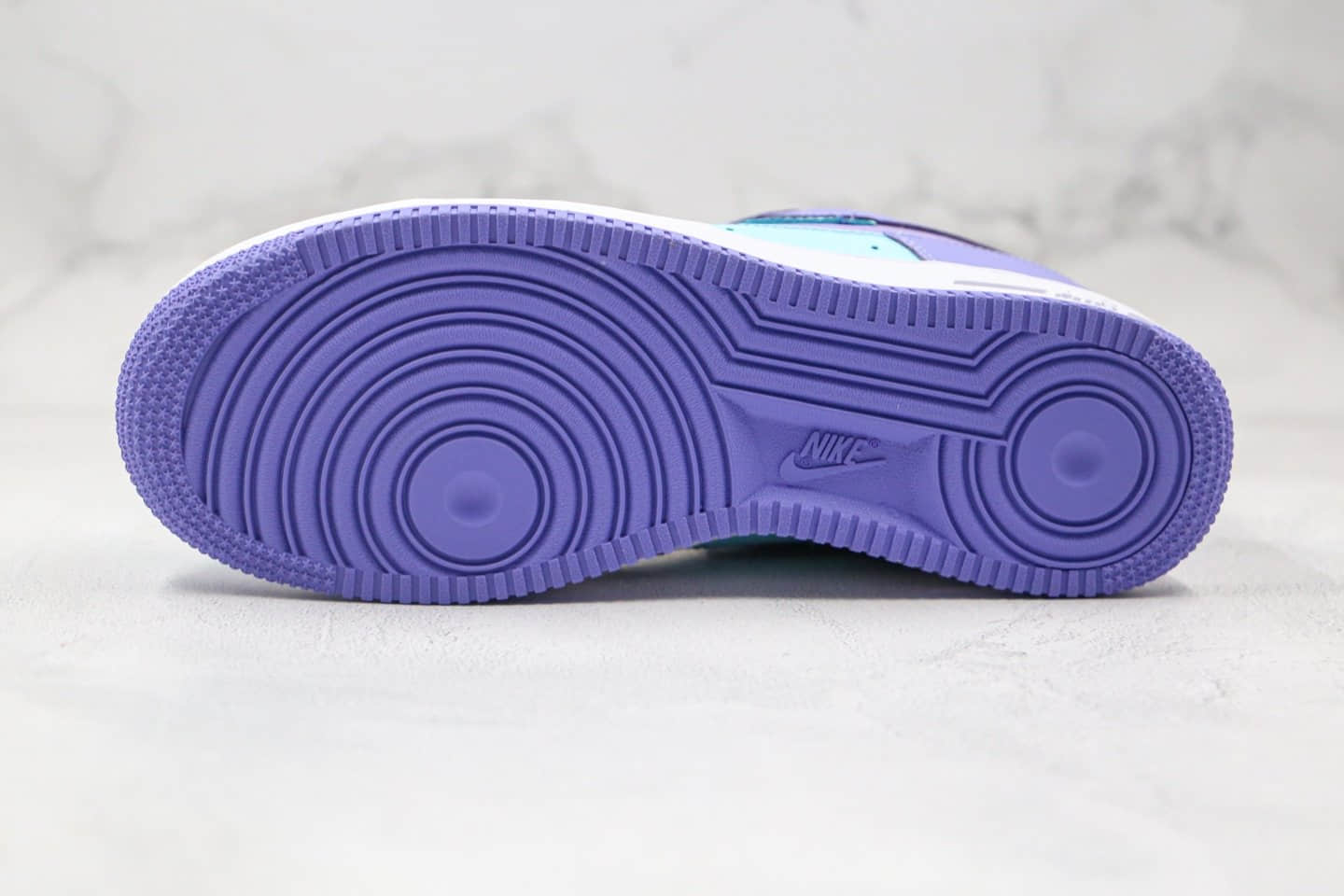 耐克Nike Air Force 1 Premium Violet纯原版本低帮空军一号紫罗兰配色板鞋原盒原标 货号：CV3039-106