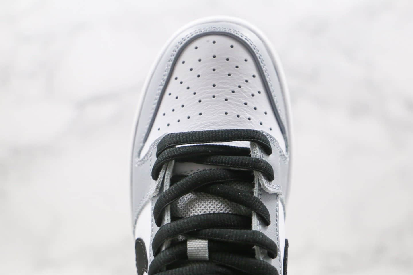 耐克Nike Dunk SB Low纯原版本低帮SB板鞋白灰黑色区别市面通货 货号：AR0778-092