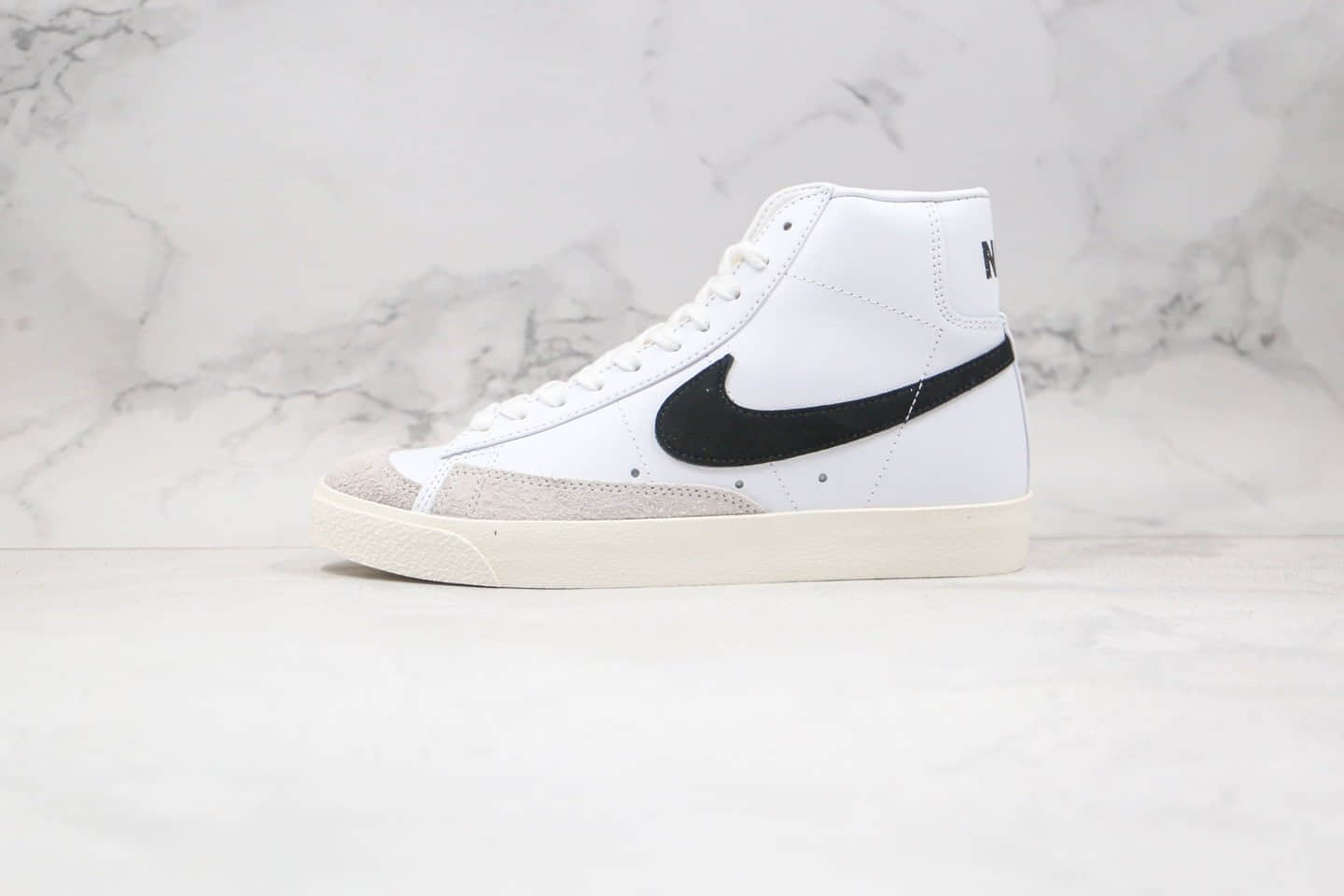耐克Nike Blazer Mid纯原版本开拓者高帮皮面板鞋白黑色原标原盒 货号：BQ6806-100