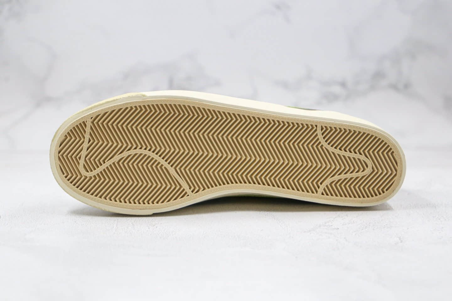 耐克Nike Blazer Mid纯原版本中帮开拓者蛇纹橄榄绿内置气垫 货号：CZ0462-200
