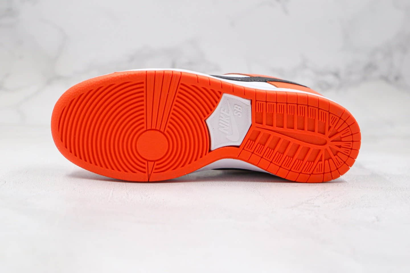 耐克Nike SB Dunk Low Pro公司级版本低帮SB板鞋白扣碎原厂档案 货号：304292-303