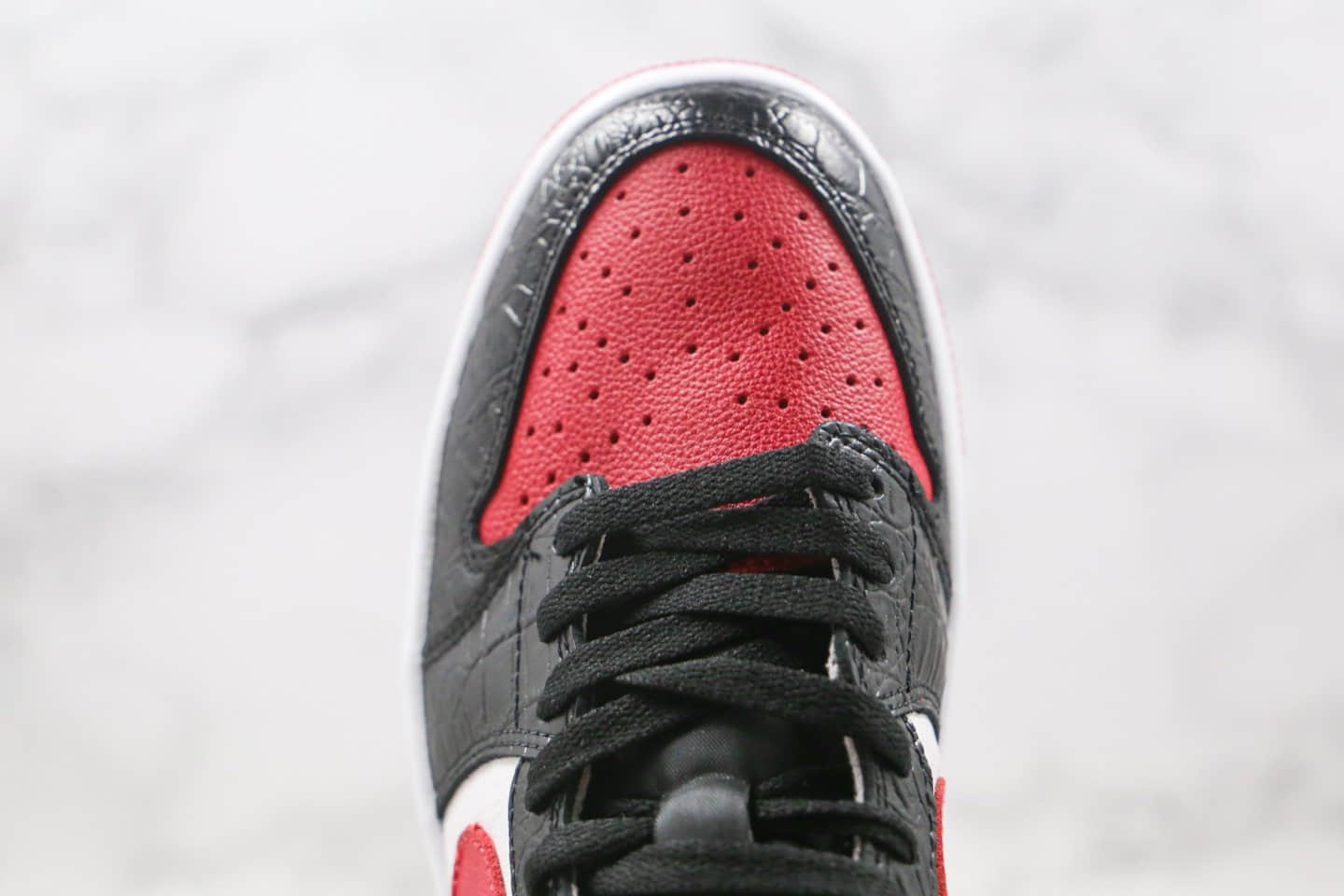 乔丹Air Jordan 1 Low纯原版本低帮AJ1蛇纹白黑红色篮球鞋原档案数据开发 货号：CW0192-200