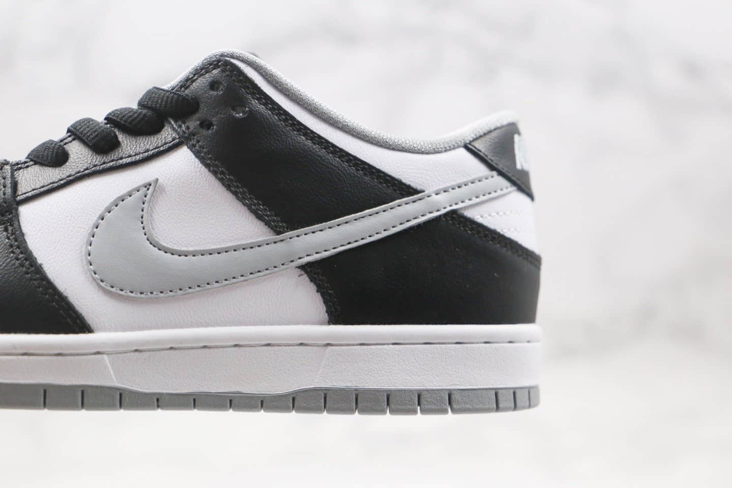 耐克Nike Dunk SB Low TRD纯原版本低帮SB DUNK白黑灰色板鞋内置后跟Zoom气垫加厚鞋舌 货号：AR0778-039