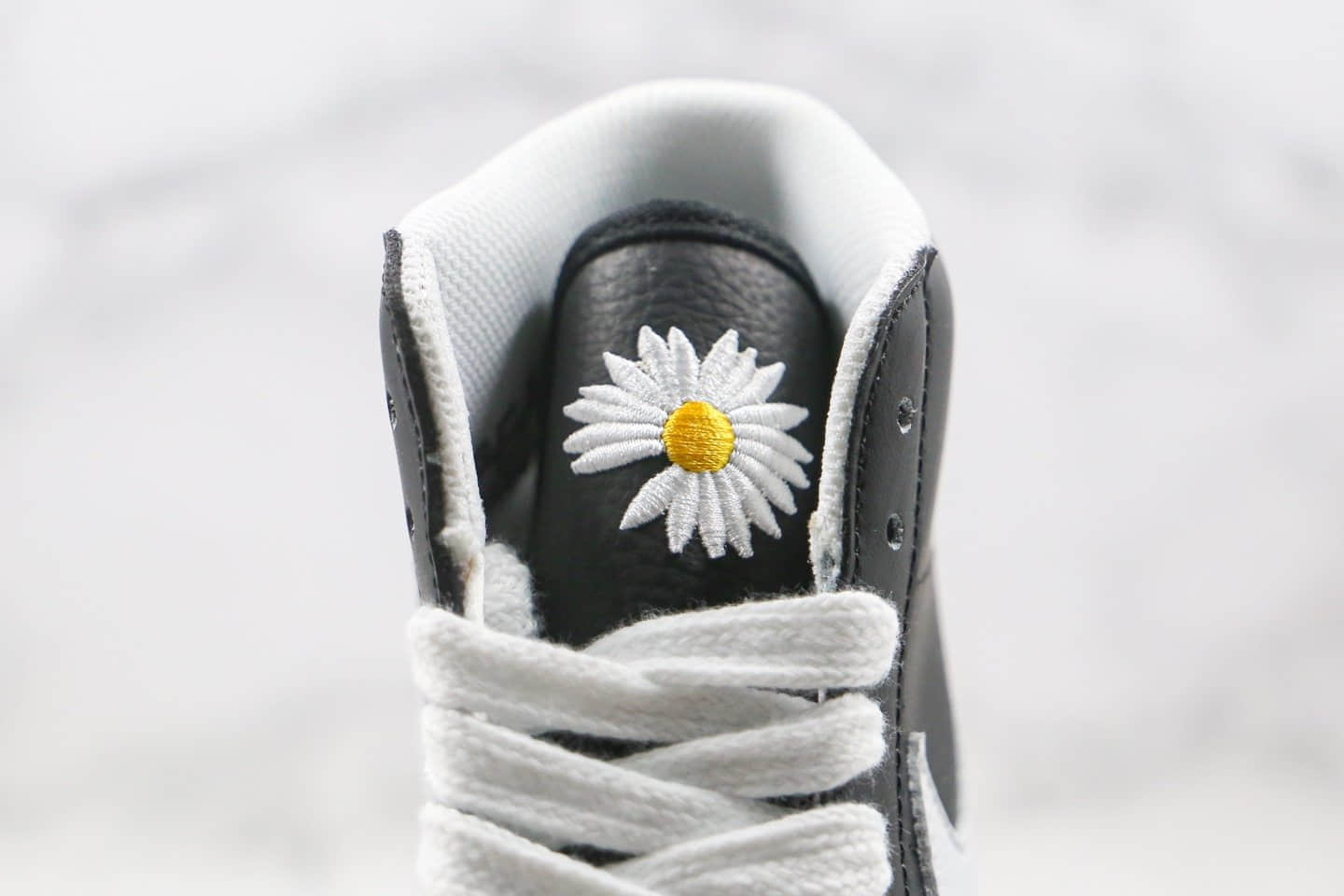 耐克Nike blazer mid x Peaceminusone纯原版本中帮开拓者权志龙小雏菊黑白色板鞋原盒原标 货号：CJ6101-900