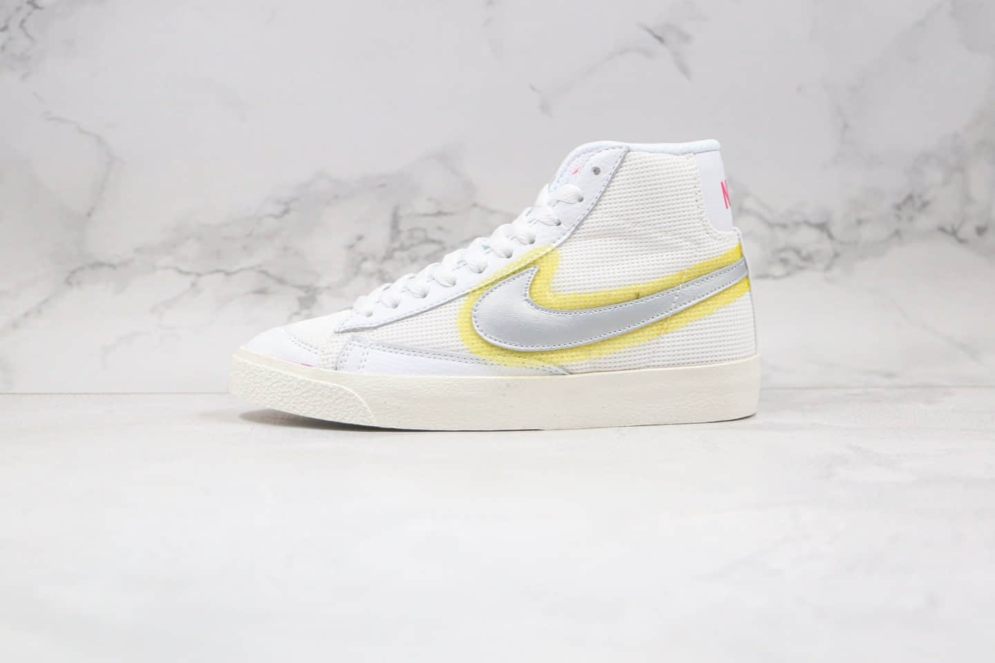 耐克Nike Blazer Mid '1977 Vintage WE纯原版本中帮开拓者网面白黄银色板鞋原档案数据开发 货号：CZ8105-100