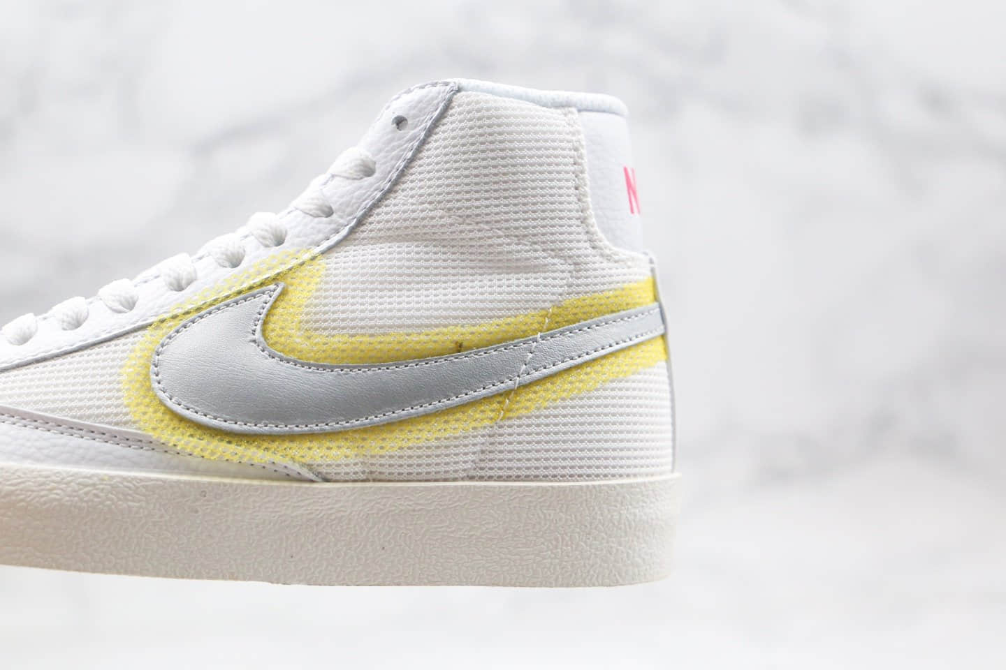 耐克Nike Blazer Mid '1977 Vintage WE纯原版本中帮开拓者网面白黄银色板鞋原档案数据开发 货号：CZ8105-100